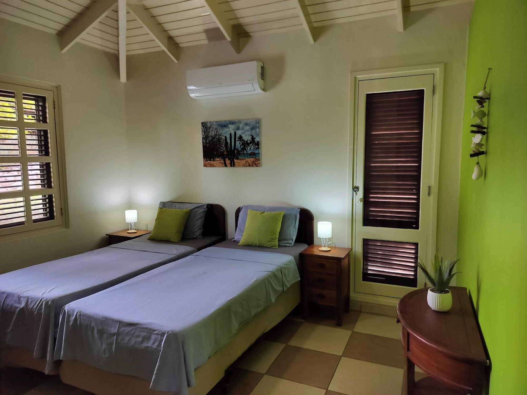 Blue Bay Beach Villa At Pool And Golfcourse Exterior photo