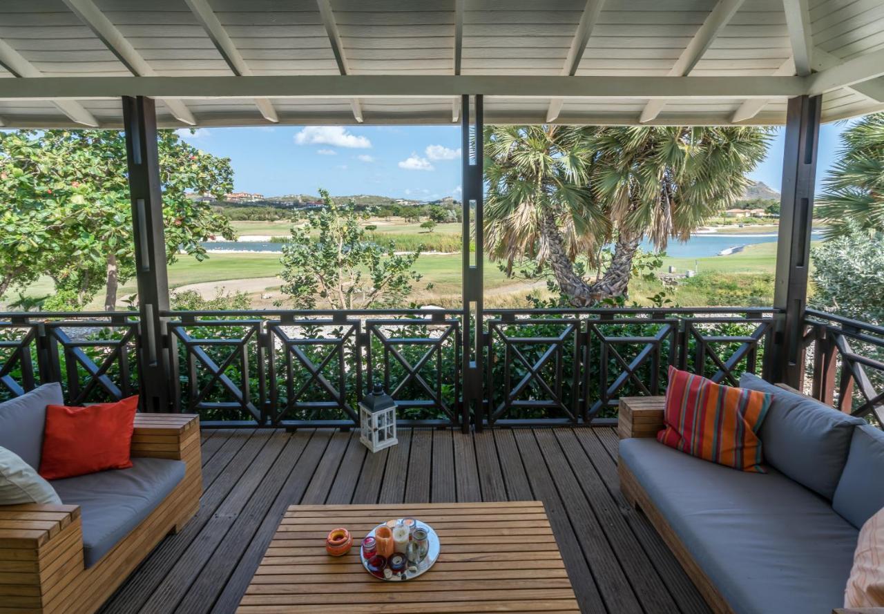 Blue Bay Beach Villa At Pool And Golfcourse Exterior photo